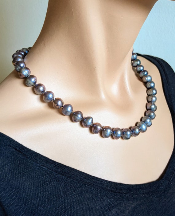 Peacock Pearl Necklace Large Oval Iridescent Blue… - image 3