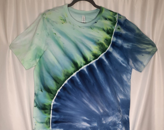 Size XLarge - Tie Dye Tshirt - Gravity Flow Ice Dye - Blue and Green