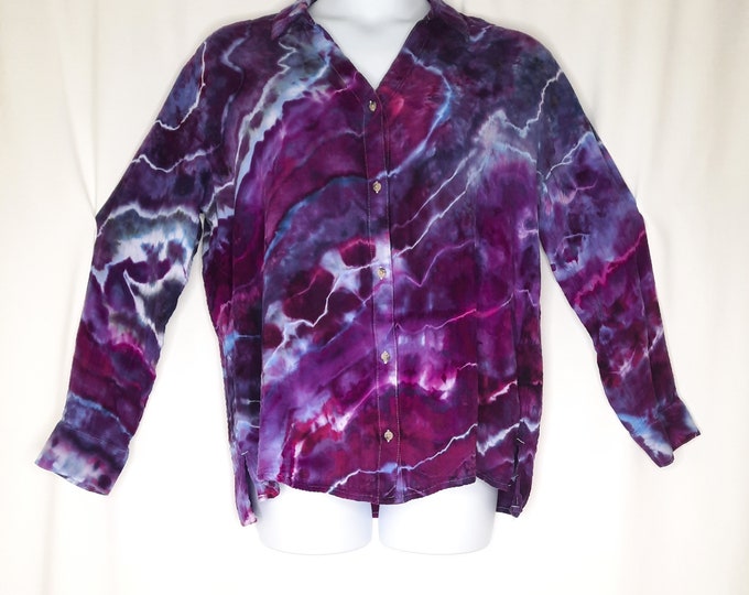 Size Large - Ladies Tie Dye Button Up Shirt - Crinkle Gauze