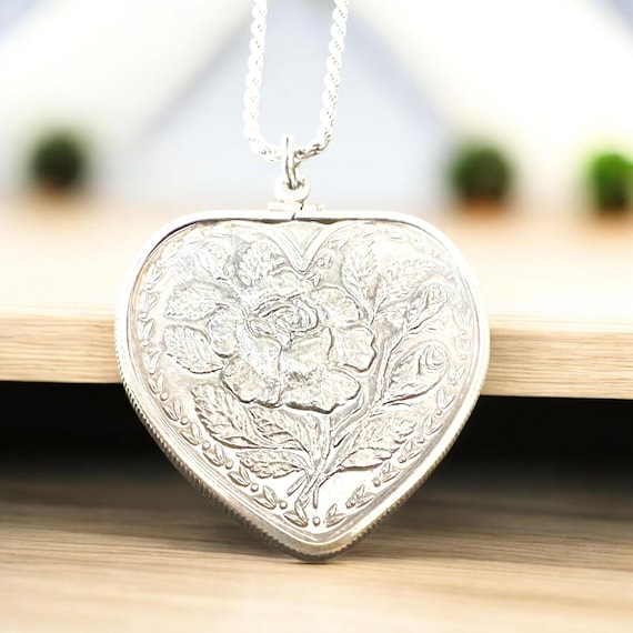 Vintage Sterling Silver 1 Troy Ounce Heart Coin Pendant Necklace