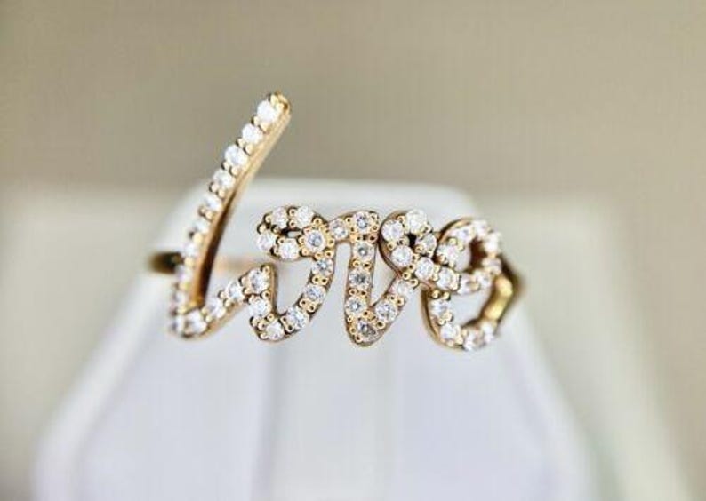 18k Yellow Gold Natural Round Brilliant Diamond Love Ring