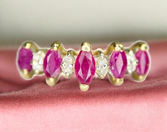 Vintage 14k Yellow Gold Natural Ruby Marquise Round Diamond Ring