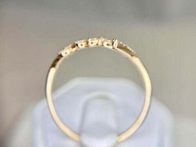 18k Yellow Gold Natural Round Brilliant Diamond Love Ring