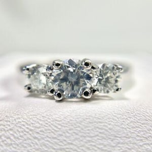 14k White Gold Round Brilliant Diamond Three Stone Engagement Ring 1.00 Ct