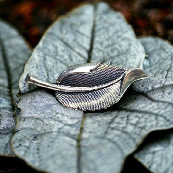 Vintage Sterling Silver 925 Designer Beau Signed Leaf Pin 