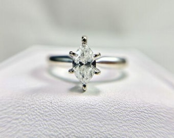 Anillo de compromiso vintage con solitario de diamantes en forma de marquesa natural en oro blanco de 14 k
