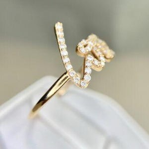 18k Yellow Gold Natural Round Brilliant Diamond Love Ring