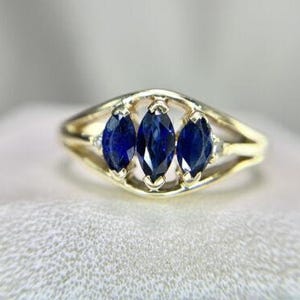 Vintage 14k Yellow Gold Marquise Blue Sapphire Round Diamond Cocktail Ring