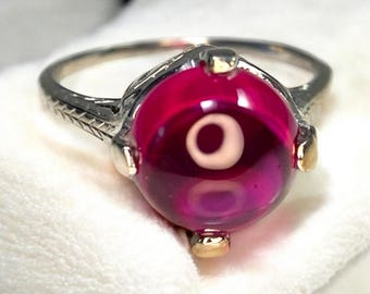Vintage Art Deco 18k White Gold Red Cabochon Filigree Solitaire Ring