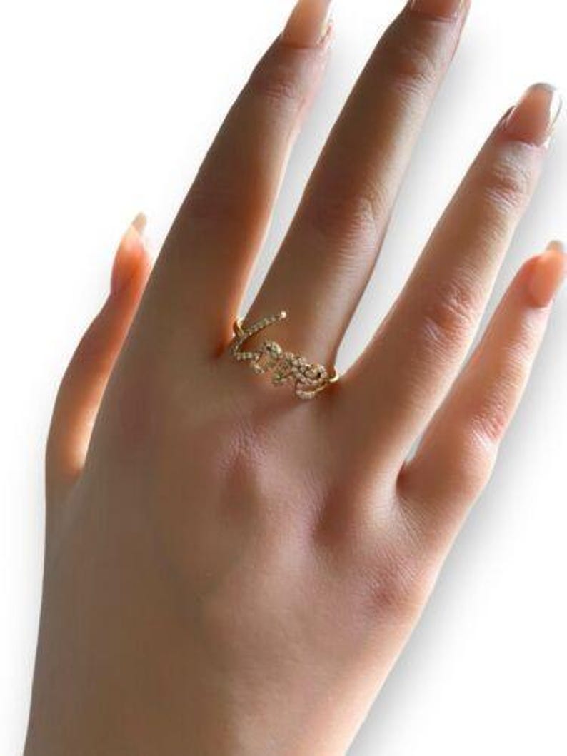 18k Yellow Gold Natural Round Brilliant Diamond Love Ring