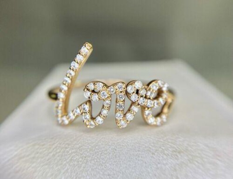 18k Yellow Gold Natural Round Brilliant Diamond Love Ring