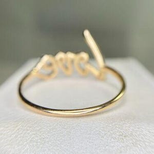 18k Yellow Gold Natural Round Brilliant Diamond Love Ring
