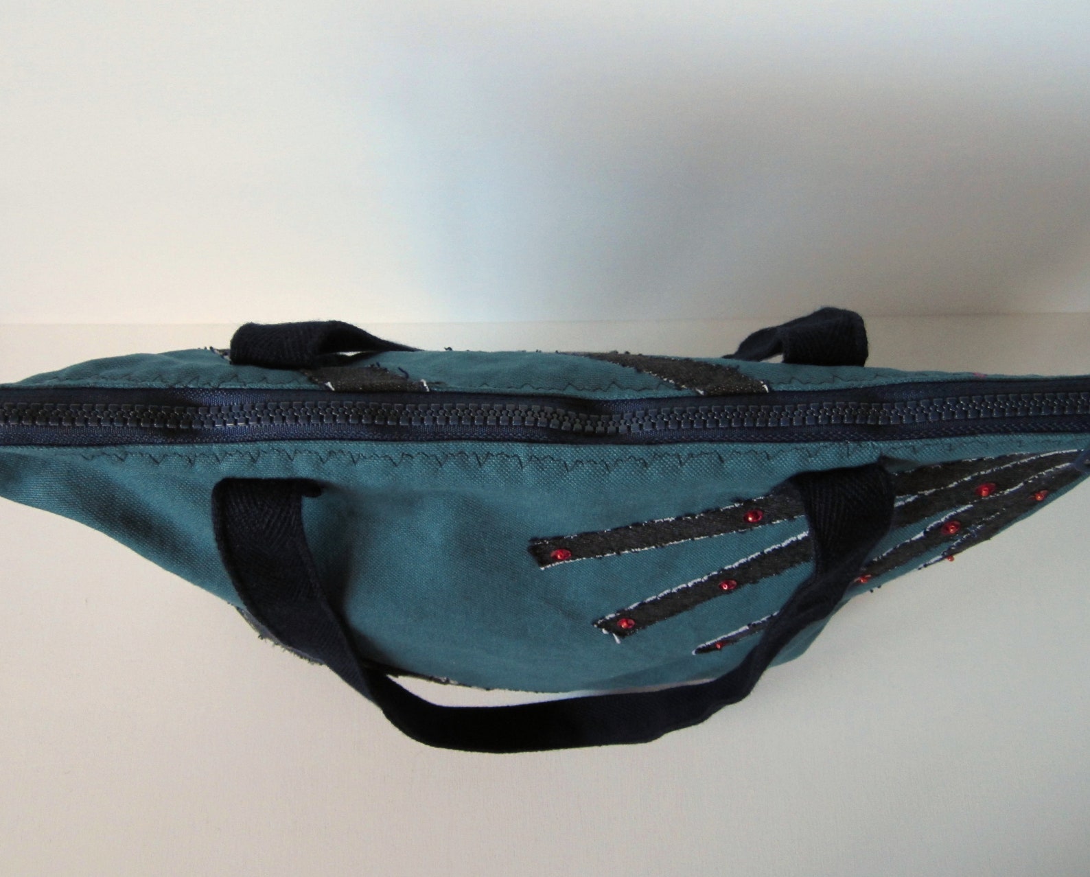 Freak Scene Borsa Di Stoffa In Cotone, Motivo Floreale Blu E Rosso, Con Cerniere E Tasche