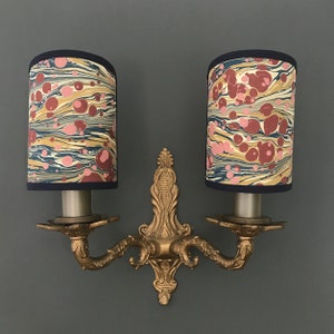 Pantalla de cebra de fantasía jaspeada a mano con clip para velas, hecha a mano, para apliques de pared.