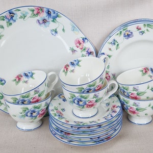 Vintage Royal Albert Bone China Tee und andere Gegenstände - Catarina-Muster, wählen Sie aus dem Dropdown-Menü