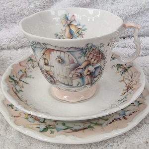 Vintage Royal Albert Wind in the Willows Trio The Carol Singers
