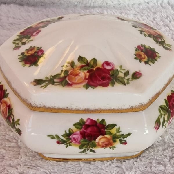 Royal Albert Bone China Hexagonal Trinket Box-  Old Country Roses