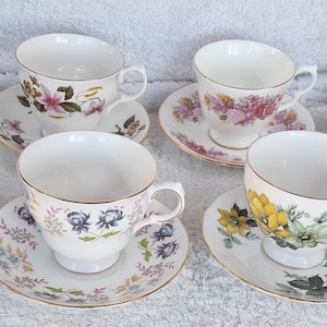 Auswahl an Vintage Bone China Tassen und Untertassen, bitte wählen Sie aus dem Dropdown-Menü.