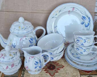 VILLEROY & BOCH Riviera Dinner Plates Set of 4, Vintage Floral