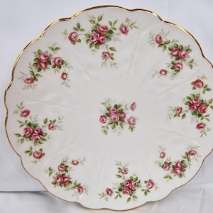 Aynsley Bone China 8 ""Salat- oder Allzweckteller - Krokusform - Grottenrosenmuster
