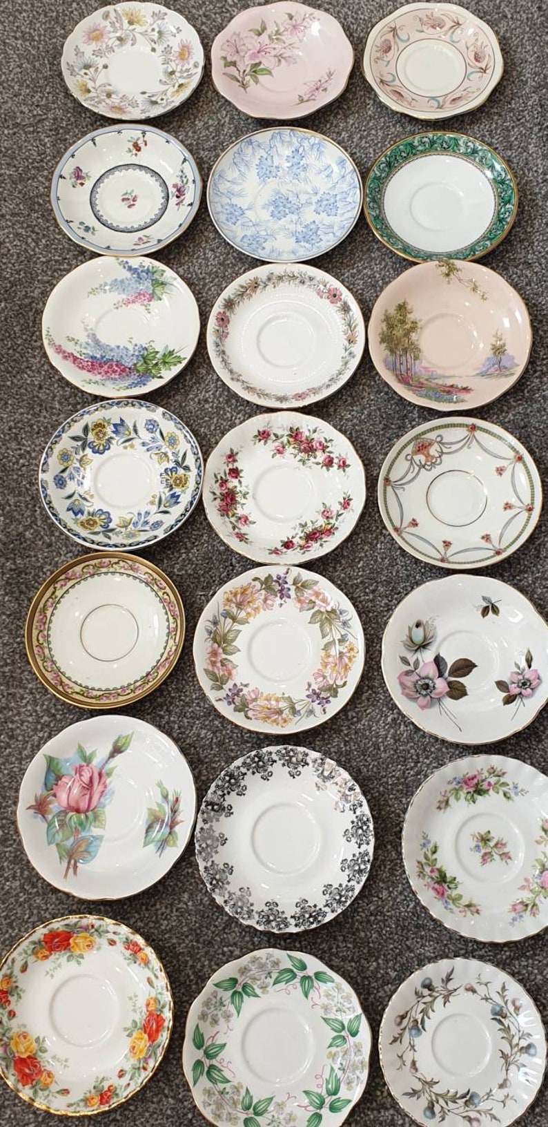 Sélection de 6 assiettes à thé ou soucoupes en porcelaine tendre anglaise Tea Saucers