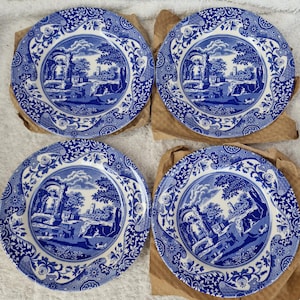 Boxed Set of 4 x Salad Plate from Spode in the Blue Italian pattern. New Old Stock