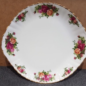 Royal Albert Old Country Roses pattern cake plate