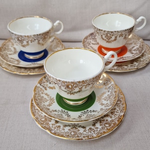 Winston English Bone China 22Kt Gold Trio - Harlekin Farben, Wählen Sie aus dem Dropdown-Menü