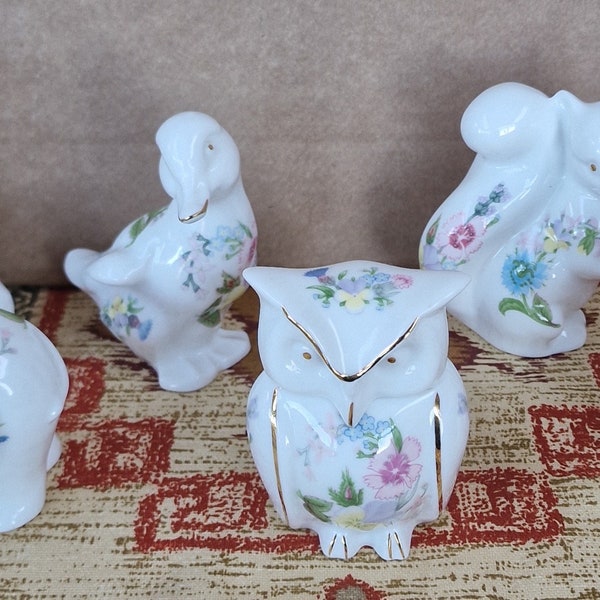 Aynsley Bone China Animals in Wild Tudor Pattern.