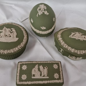 Vintage Wedgwood Sage Green Jasperware Deckeldosen - 4 verschiedene Artikel verfügbar