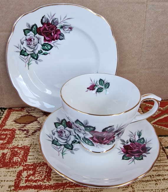 Royal albert Cup and Saucer Symphony series (DEB) Royal albert Cup and Saucer Symphony series (DEB)