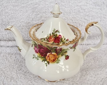Royal Albert Bone China Old Country Roses - Small Teapot