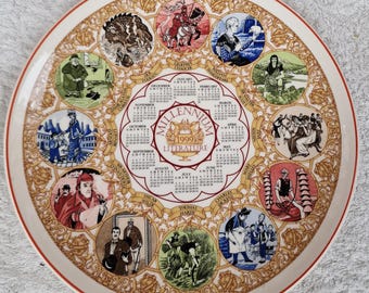 　MILLENNIUM　CALENDAR PLATE 2001 2001 Calendar Porcelain Plate by Wedgwood || Millennium 2000