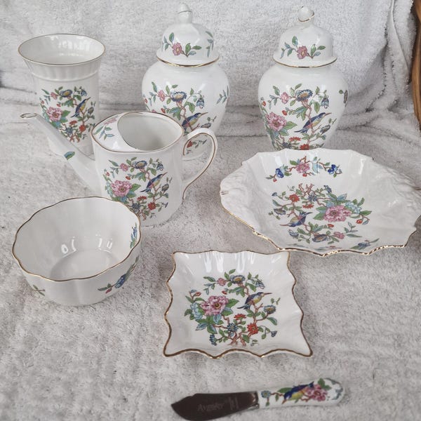 Aynsley Bone China Pembroke Pattern - Selección de artículos de tamaño mediano - Elija del menú desplegable