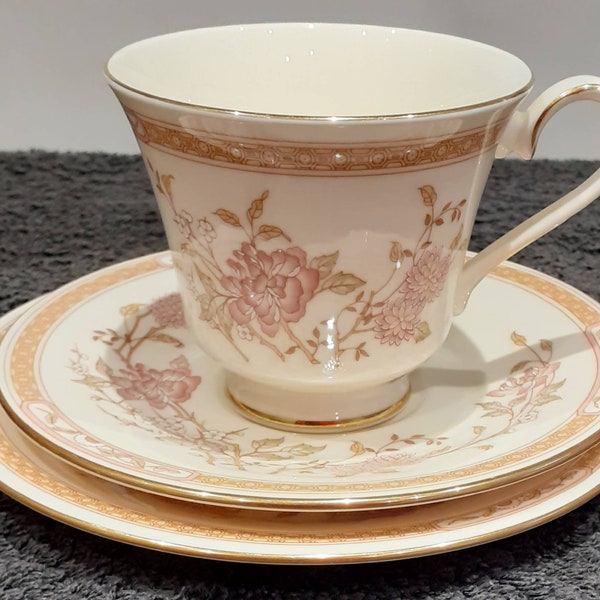 Royal Doulton Porzellan-Trio - Lisette