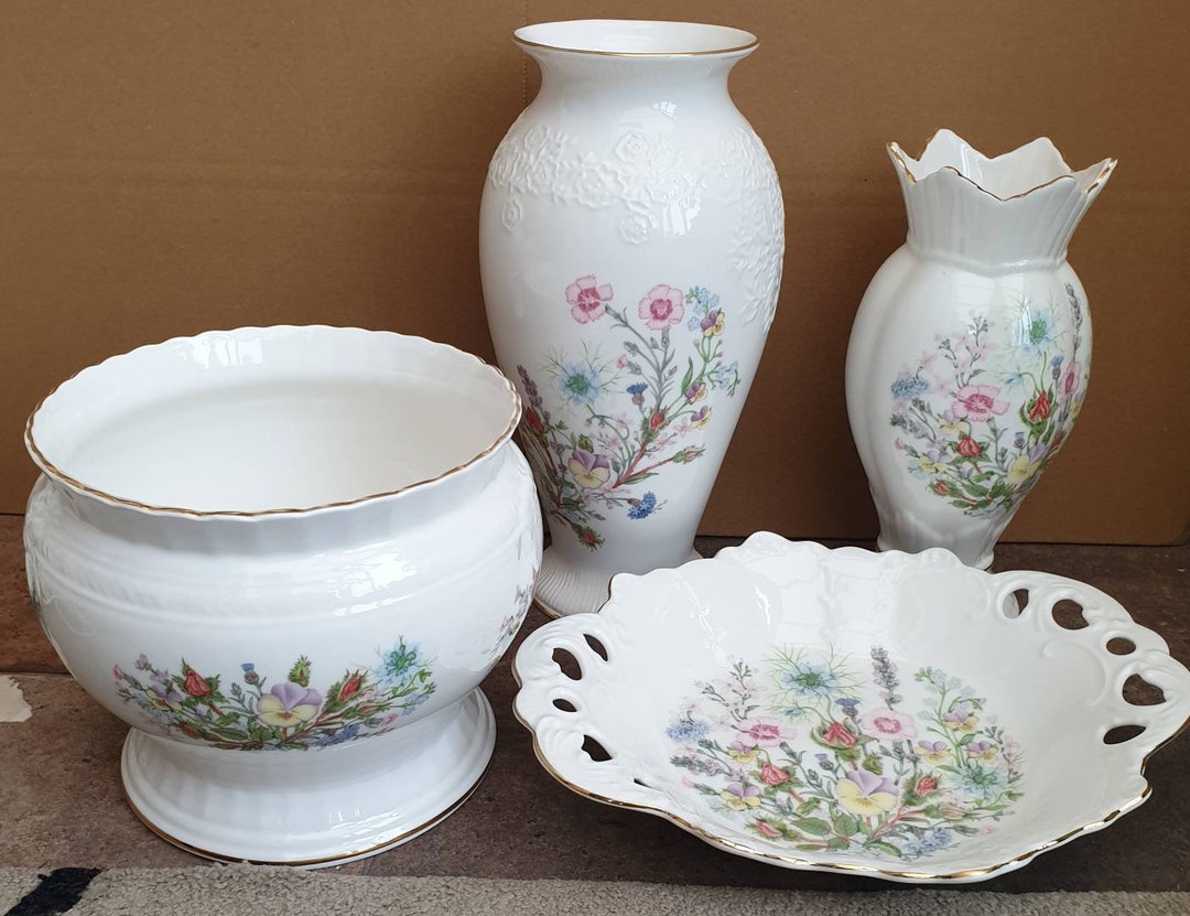 エインズレイ　WILD TUDOR ストロベリーバスケット エインズレイ WILD TUDOR ストロベリーバスケット 【公式通販】