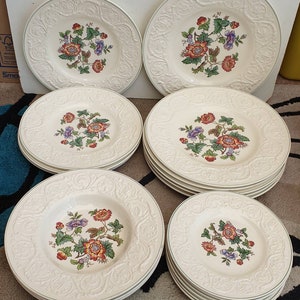 Itens de jantar de porcelana de osso Wedgwood pintados à mão vintage - padrão de tapeçaria Escolha no menu suspenso