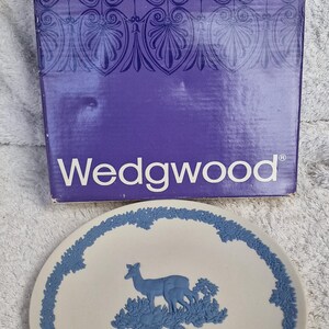 Vintage Wedgwood Jasperware Mothers Day Plate -  1979 - Boxed