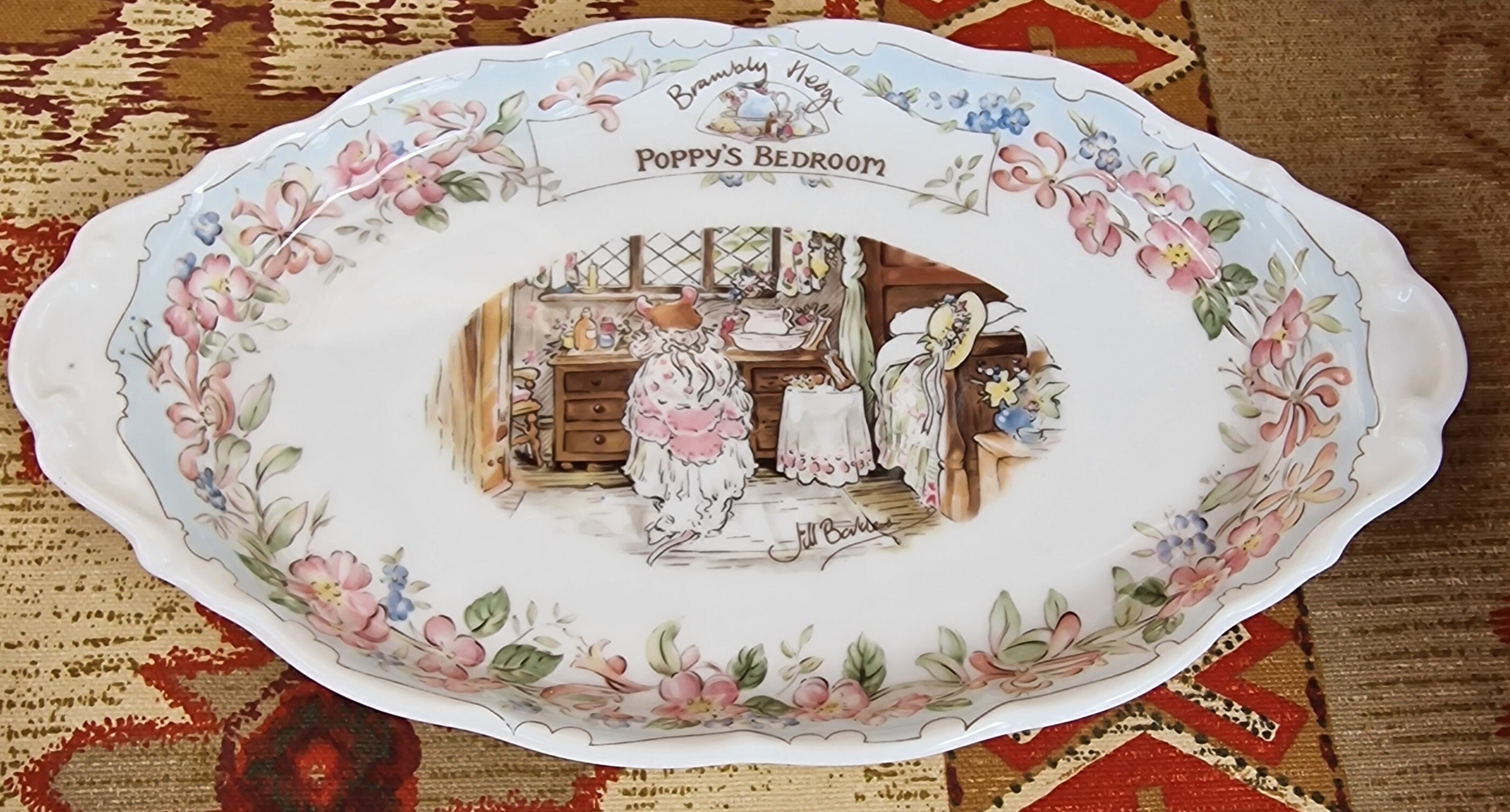 ロイヤルドルトン ブランブリーヘッジ poppy's bedroom プレート ロイヤルドルトン ブランブリーヘッジ poppy's bedroom プレート