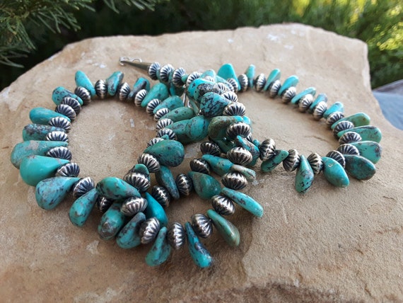 Detailed!! Vintage Native American Navajo Pueblo Turquoise Sterling Silver Bracelet Detailed!! Vintage Native American Navajo Pueblo Turquoise Sterling Silver Bracelet