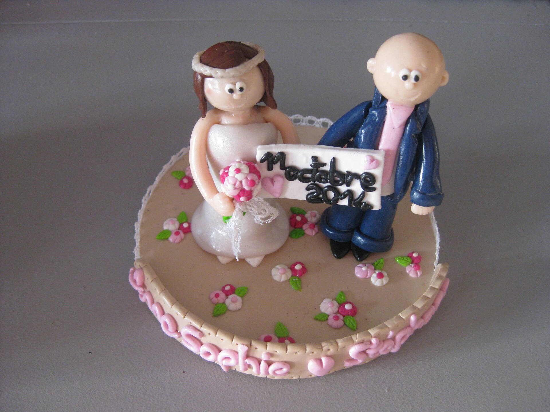 Figurines De Mariés Pour Gâteau (Topper Cake) - Fait Main Et Personnalisables, Neuves, Fabrication Française