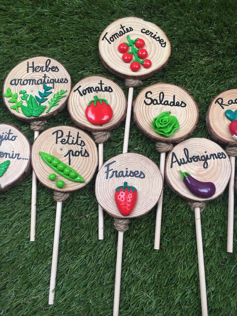 Rondin de bois avec légumes/fruits en fimo pour votre jardin VENDU À LUNITÉ sur commande image 2