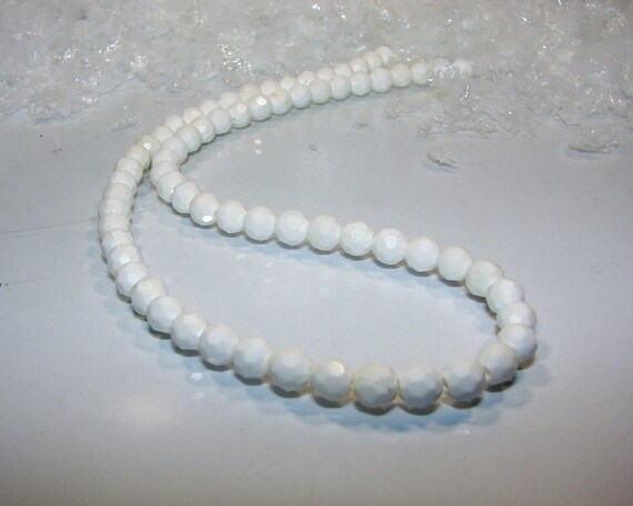 Fil De 65 Perles De Nacre Blanche Opaque 6mm - Longueur Environ 39cm - NEUF Pour Création Bijoux DIY