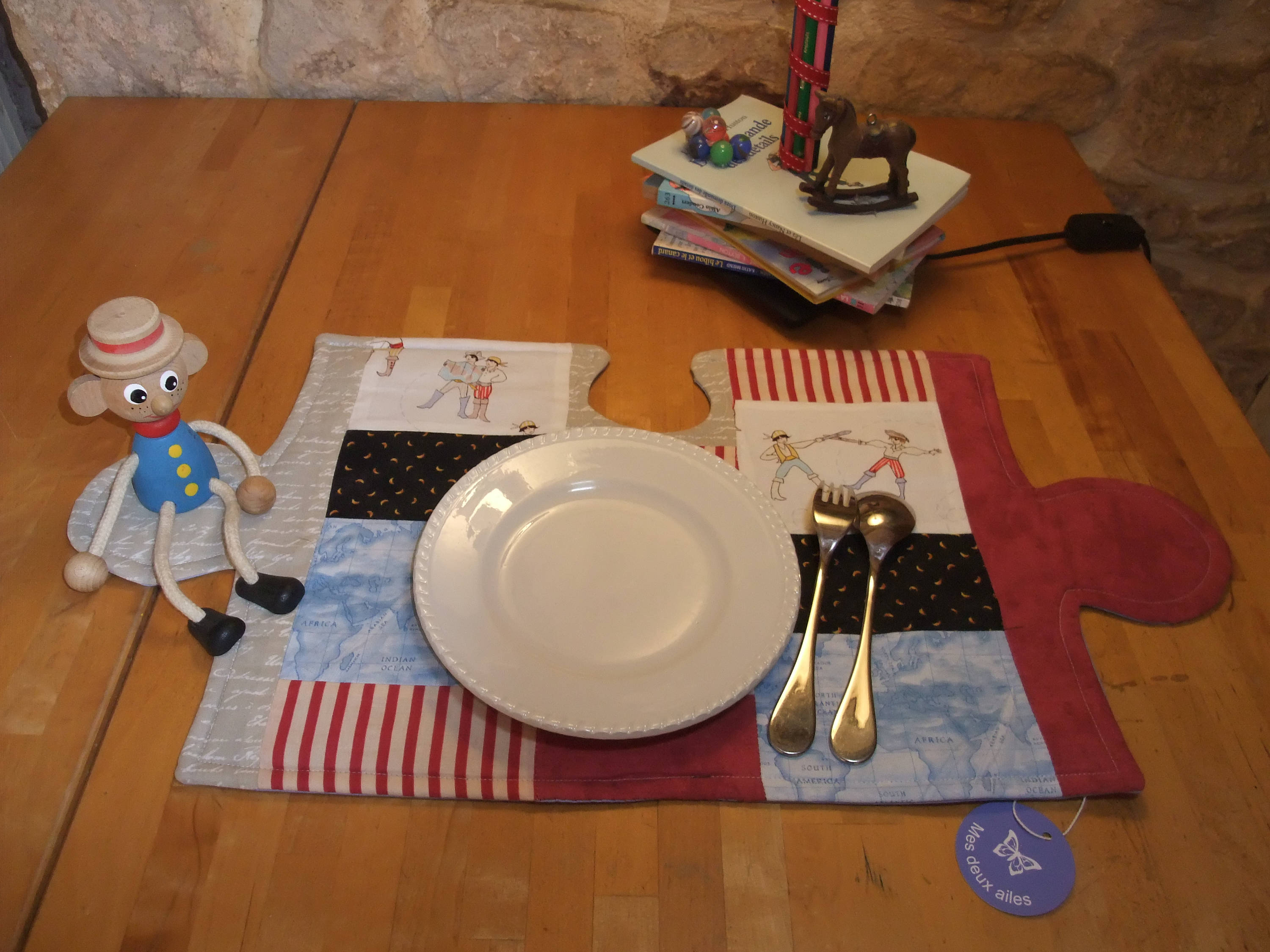 Set de Table Enfant en Forme Pièce Puzzle - Pirates