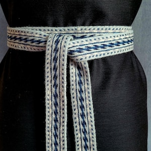Tissage de tablettes, ceinture tissée de tablettes, pure laine. Accessoire médiéval. Robe en lin. À la mode. Accessoires. sca. Historique, fait main.