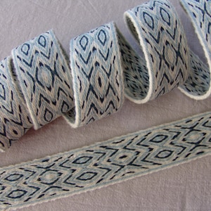 Ceinture tissée à la main, ceinture médiévale, ceinture habillée, accessoire de vêtement en lin, motif tissage de cartes, ceinture blanche, fait main, vêtements en lin,