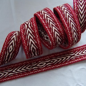 Tabletgeweven RIEM, tabletweven, wol. Accessoire, middeleeuws. Linnen jurk. Modieus. op. Historische, handgemaakte roodwitte riem