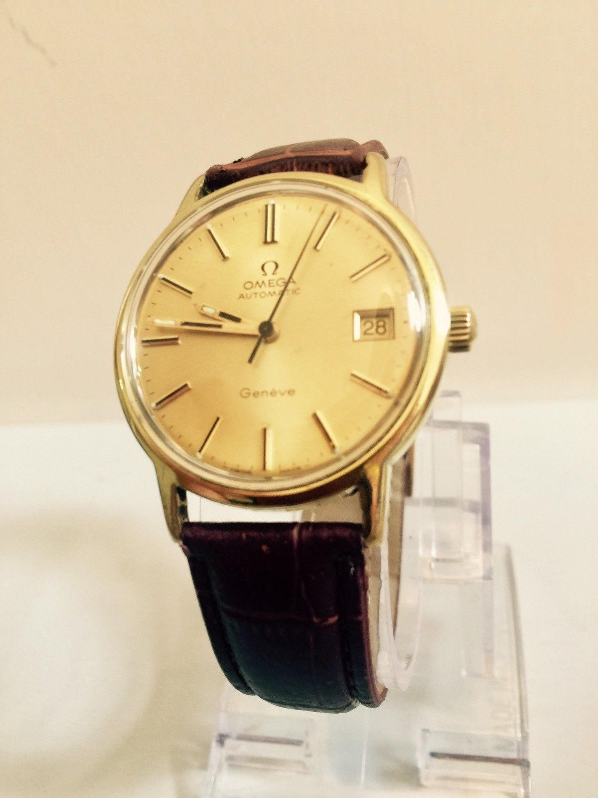 Omega Vintage 1970s Mens Geneve Automatic gents gold watch cal 1020