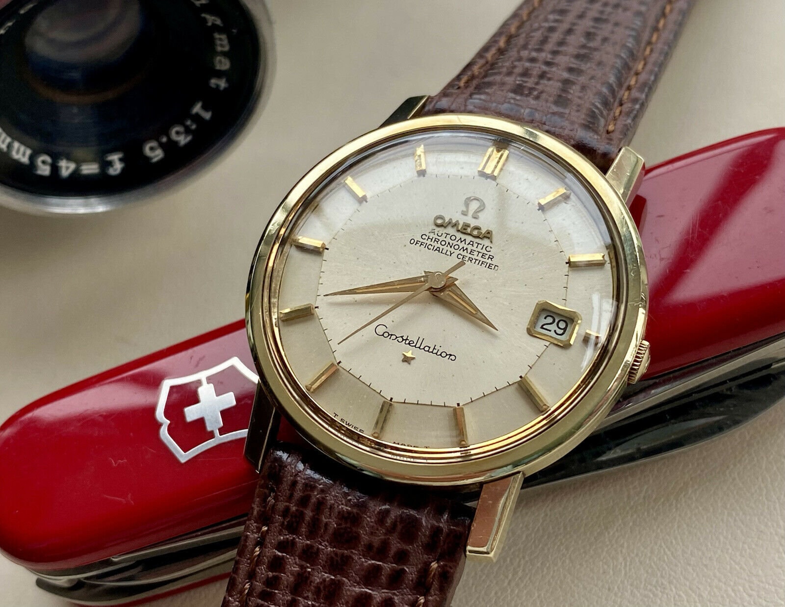 Omega Constellation Gold Pie Pan Gold 