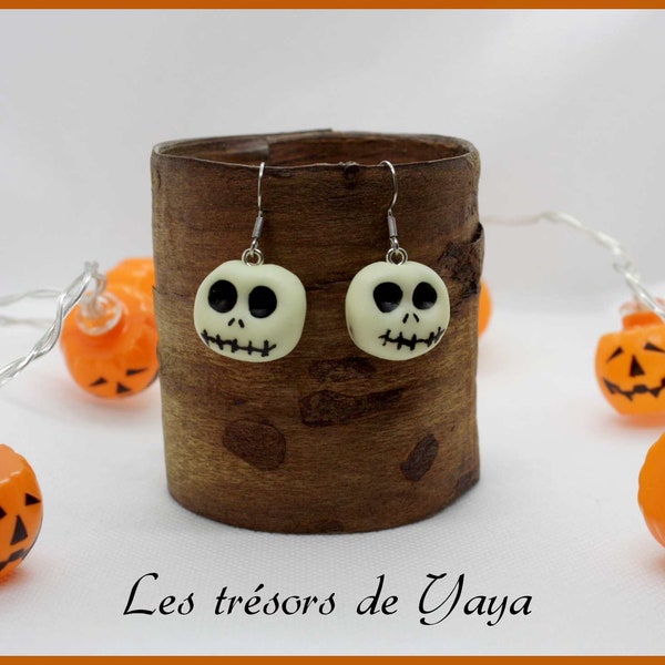 Boucles d'oreilles squelette